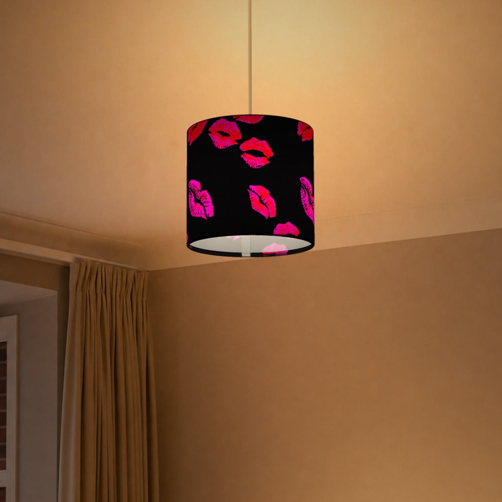 Bold Red Lips Pattern lampshade