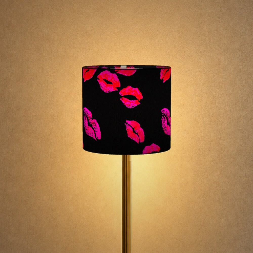 Bold Red Lips Pattern lampshade
